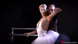 Sapphic temptation of Bubble Butt blond ballet student - halloween - lesbea