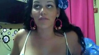 Big-Titted Latina Babe on Webcam!