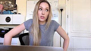 Solo masturbation of a beautiful amateur blonde