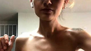 Love Chat Big Boobs Brunette Masturbating For Cam