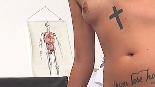 Hot babe Ali Bordeaux made to cum with fucking machine