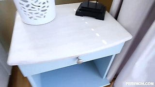 Step-mother Cherie Deville wants to get pregnant - pervmom